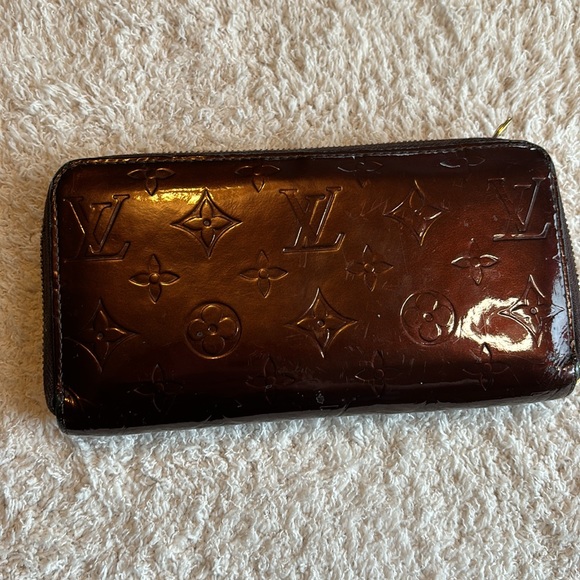 SALE🛍️ Louis Vuitton Vernis Zippy Wallet - Picture 1 of 11